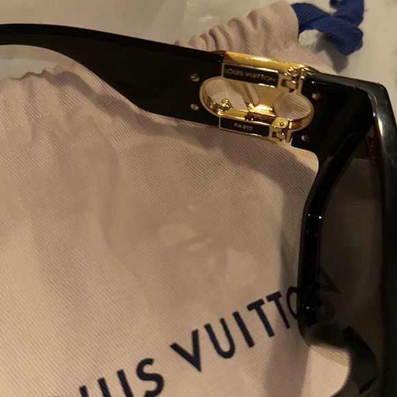 LV Link Square Sunglasses - Picture 9 of 17